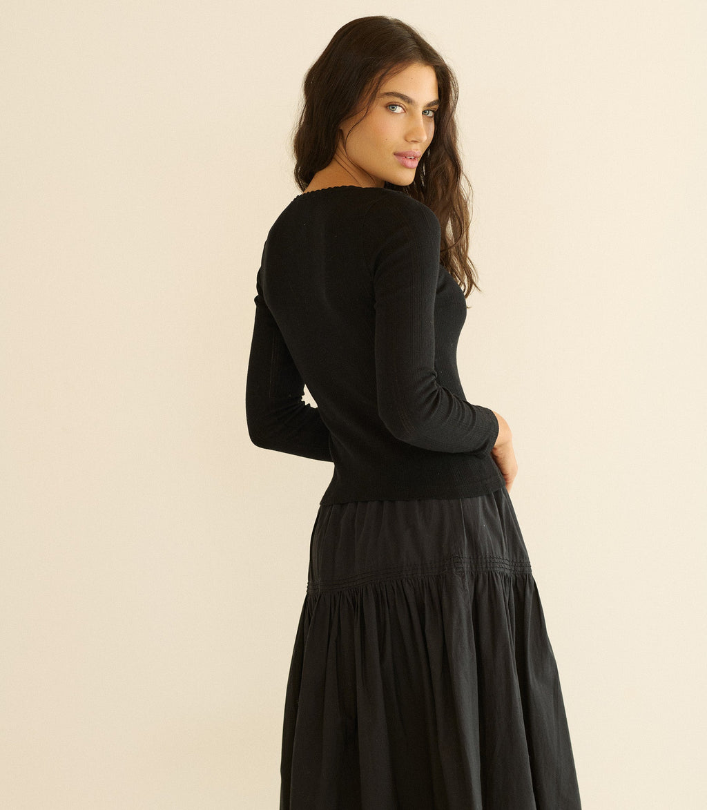 LORI TEE -- BLACK